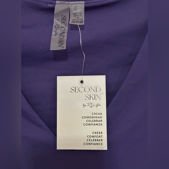 ✨NWT✨Second Skin: Women’s V-neck Bodysuit- Size XS - Picture 4 of 9